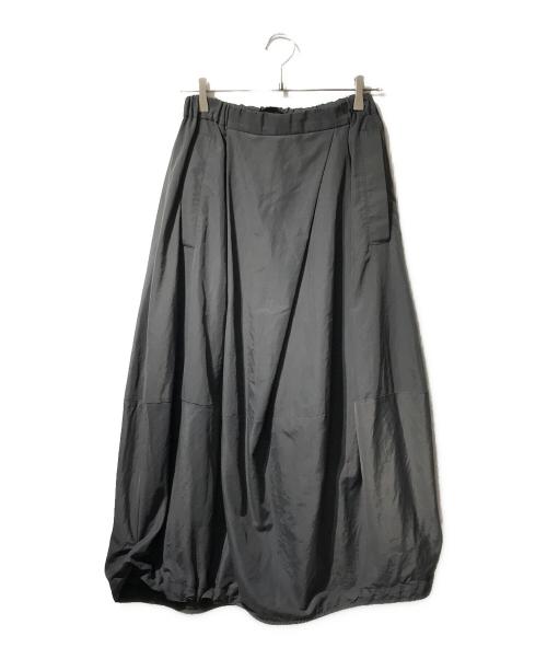 nagonstans（ナゴンスタンス）nagonstans (ナゴンスタンス) MAT SHELL アシンメ・ロング丈スカート（ マット　シェル　アシンメ・ロング丈スカート） グレー サイズ:Mの古着・服飾アイテム