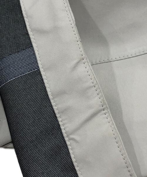 HERNO（ヘルノ）HERNO (ヘルノ) LAMINAR GORE-TEXステンカラーコート アイボリー サイズ:48の古着・服飾アイテム