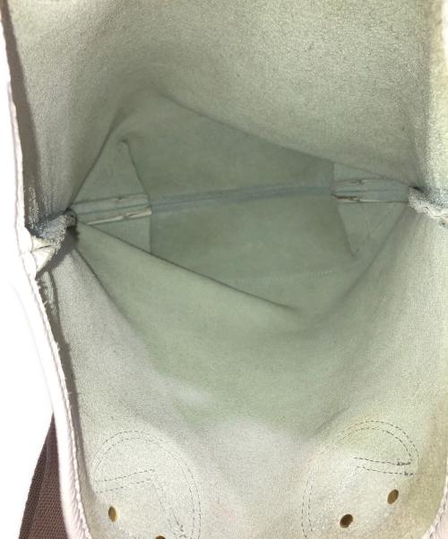 YOUNG & OLSEN The DRYGOODS STORE（ヤングアンドオルセン ザ ドライグッズストア）YOUNG & OLSEN The DRYGOODS STORE (ヤングアンドオルセン ザ ドライグッズストア) EMBOSSED LEATHER HAVERSACK M アイボリーの古着・服飾アイテム