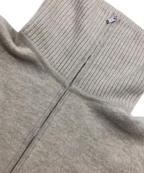 FOXEY（フォクシー）FOXEY (フォクシー) フードストール付 ニット ベージュ サイズ:Fの古着・服飾アイテム