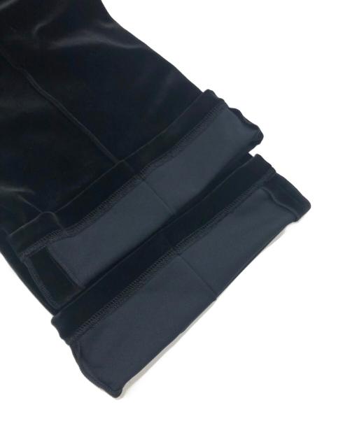 VELOUR NOIR by FOXEY NEWYORK（ベロア ノワール by フォクシー ニューヨーク）VELOUR NOIR by FOXEY NEWYORK (ベロア ノワール by フォクシー ニューヨーク) ベロアセットアップ ブラック サイズ:38の古着・服飾アイテム