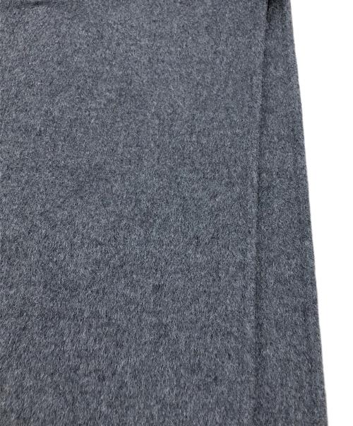 COS（コス）COS (コス) ウールブレンドケープ グレー サイズ:F 未使用品の古着・服飾アイテム