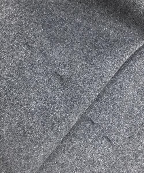COS（コス）COS (コス) ウールブレンドケープ グレー サイズ:F 未使用品の古着・服飾アイテム