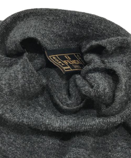 FENDI（フェンディ）FENDI (フェンディ) ノースリーブラメニット/タートルネックニット グレー サイズ:36の古着・服飾アイテム