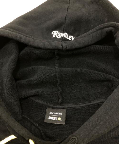 RAF SIMONS（ラフシモンズ）RAF SIMONS (ラフシモンズ) スマイリー ダメージ加工POパーカー ブラック サイズ:Sの古着・服飾アイテム