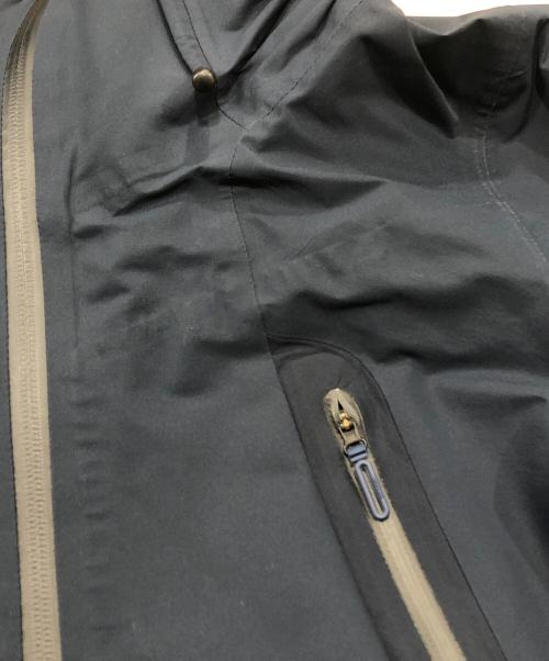 DESCENTE ALLTERRAIN（デザイント オルテライン）Descente ALLTERRAIN (デザイント オルテライン) ACTIVE SHELL JACKET ネイビー サイズ:Ｍの古着・服飾アイテム