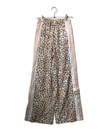 adidas（アディダス）の古着「ワイドレッグレオパードトラックパンツ」｜ベージュ