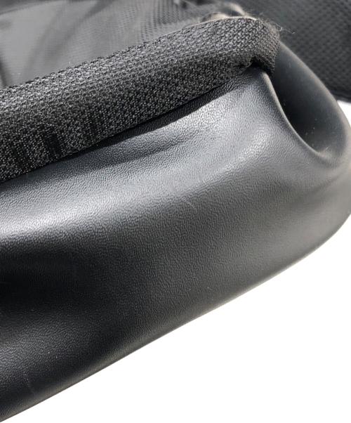 TUMI（トゥミ）TUMI (トゥミ) ショルダーバッグ ブラックの古着・服飾アイテム