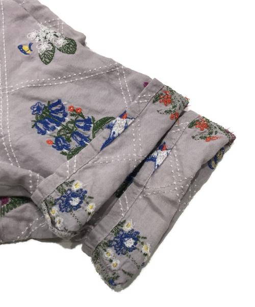 Marble SUD（マーブルシュッド）Marble SUD (マーブルシュッド) 花とミツバチ コットンリネン刺しゅうワンピース グレー サイズ:表記なしの古着・服飾アイテム