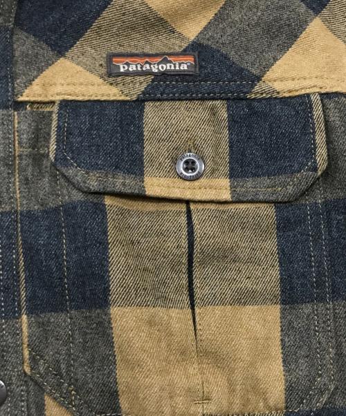 Patagonia（パタゴニア）Patagonia (パタゴニア) ファリアーズシャツ ブラウン×ブラック サイズ:Sの古着・服飾アイテム
