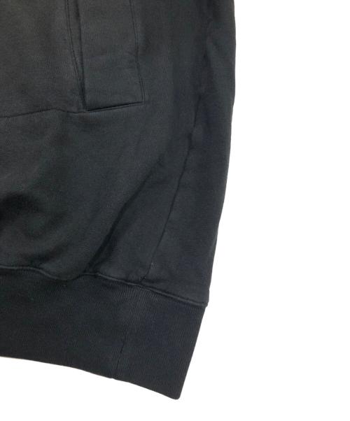 C.P COMPANY（シーピーカンパニー）C.P COMPANY (シーピーカンパニー) ハーフジップスウェットパーカー ブラック サイズ:Lの古着・服飾アイテム