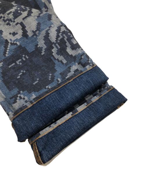 KENZO（ケンゾー）KENZO (ケンゾー) ピクセルローズプリントデニムパンツ インディゴ サイズ:Ｗ29の古着・服飾アイテム