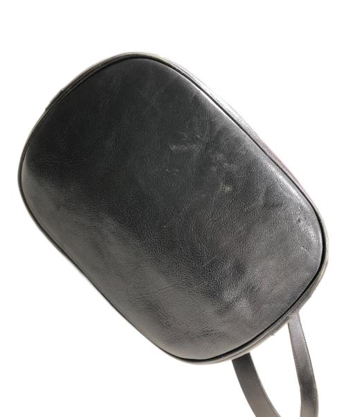 IL BISONTE（イル ビゾンテ）IL BISONTE (イル ビゾンテ) レザーショルダーバッグ ブラックの古着・服飾アイテム