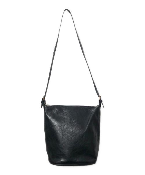 IL BISONTE（イル ビゾンテ）IL BISONTE (イル ビゾンテ) レザーショルダーバッグ ブラックの古着・服飾アイテム