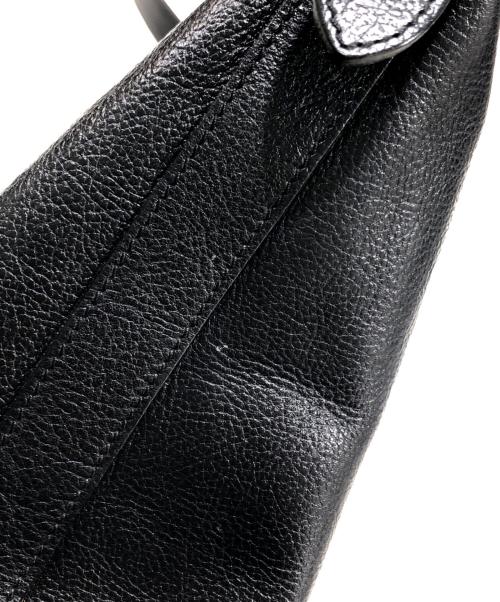 IL BISONTE（イル ビゾンテ）IL BISONTE (イル ビゾンテ) レザーショルダーバッグ ブラックの古着・服飾アイテム