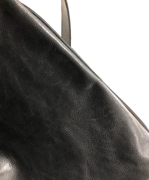 IL BISONTE（イル ビゾンテ）IL BISONTE (イル ビゾンテ) レザーショルダーバッグ ブラックの古着・服飾アイテム