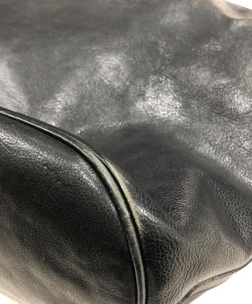 IL BISONTE（イル ビゾンテ）IL BISONTE (イル ビゾンテ) レザーショルダーバッグ ブラックの古着・服飾アイテム