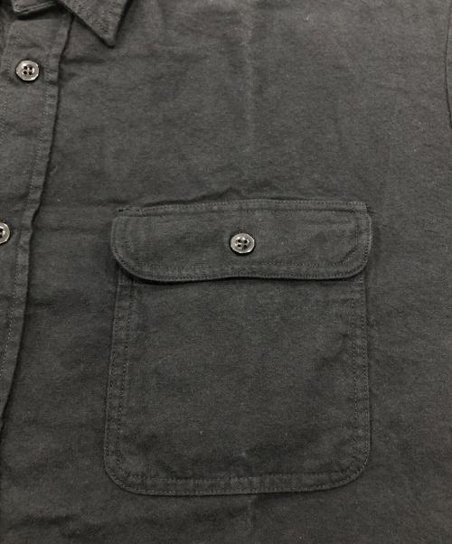 Hombre Nino（オンブレニーニョ）Hombre Nino (オンブレニーニョ) SARCASTIC (サーカスティック) STRIPE DISCO CULT SHIRT ブラック サイズ:Mの古着・服飾アイテム