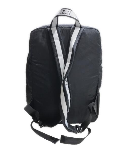 N°21（ヌメロヴェントゥーノ）N°21 (ヌメロヴェントゥーノ) ロゴバックパック ブラックの古着・服飾アイテム