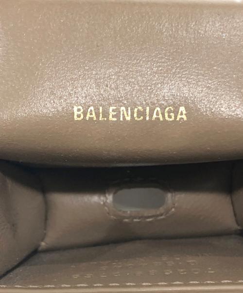 BALENCIAGA（バレンシアガ）BALENCIAGA (バレンシアガ) AirPods 3 ショルダーケース（エアーポッズ３　ショルダーケース） ブラウンの古着・服飾アイテム