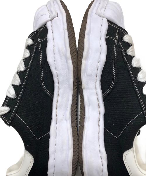 Maison MIHARA YASUHIRO（メゾン ミハラ ヤスヒロ）Maison MIHARA YASUHIRO (メゾン ミハラ ヤスヒロ) BLAKEY（ブレーキー） ブラック×ホワイト サイズ:43の古着・服飾アイテム