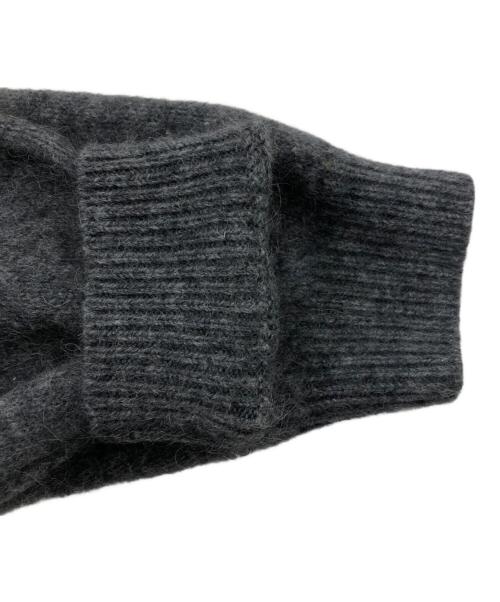 BEAUTY&YOUTH UNITED ARROWS（ビューティーアンドユースユナイテッドアローズ）BEAUTY&YOUTH UNITED ARROWS (ビューティーアンドユースユナイテッドアローズ) チャイニーズラクーン Vネックニットプルオーバー グレー サイズ:Fの古着・服飾アイテム