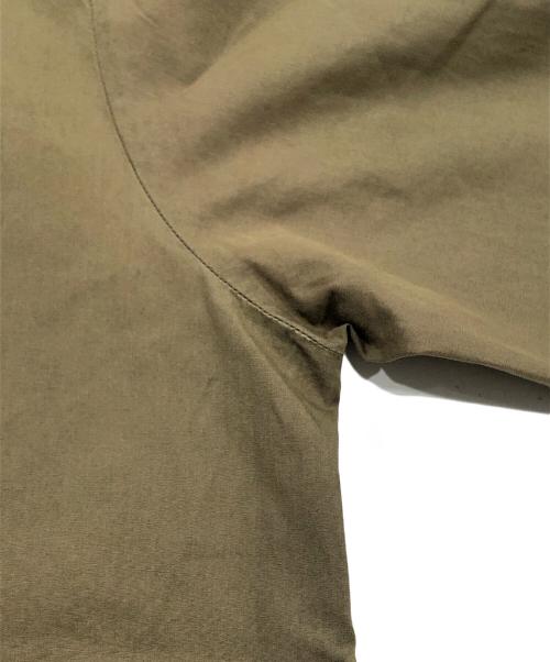 LOUIS VUITTON（ルイ ヴィトン）LOUIS VUITTON (ルイ ヴィトン) 長袖シャツ オリーブ サイズ:40/15　1/4の古着・服飾アイテム