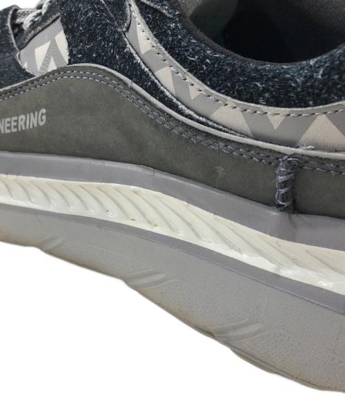 UGG（アグ）UGG (アグ) WHITE MOUNTAINEERING (ホワイトマウンテ二アニング) V2 ビッグシルエット スニーカー グレー サイズ:29ｃｍの古着・服飾アイテム