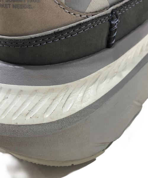 UGG（アグ）UGG (アグ) WHITE MOUNTAINEERING (ホワイトマウンテ二アニング) V2 ビッグシルエット スニーカー グレー サイズ:29ｃｍの古着・服飾アイテム