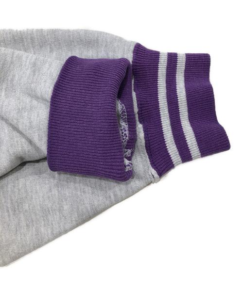 Champion REVERSE WEAVE（チャンピオン リバース ウィーブ）Champion REVERSE WEAVE (チャンピオン リバース ウィーブ) 刺繍クルーネックスウェット グレー サイズ:ＸＬの古着・服飾アイテム