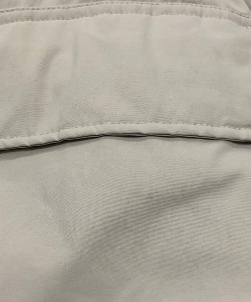 PHENIX（フェニックス）PHENIX (フェニックス) 別注 GORE-TEX スタンドカラー ダウンコート ベージュ サイズ:Lの古着・服飾アイテム