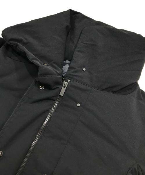 +J（プラスジェイ）+J (プラスジェイ) ハイブリッドダウンジャケット ブラック サイズ:Sの古着・服飾アイテム