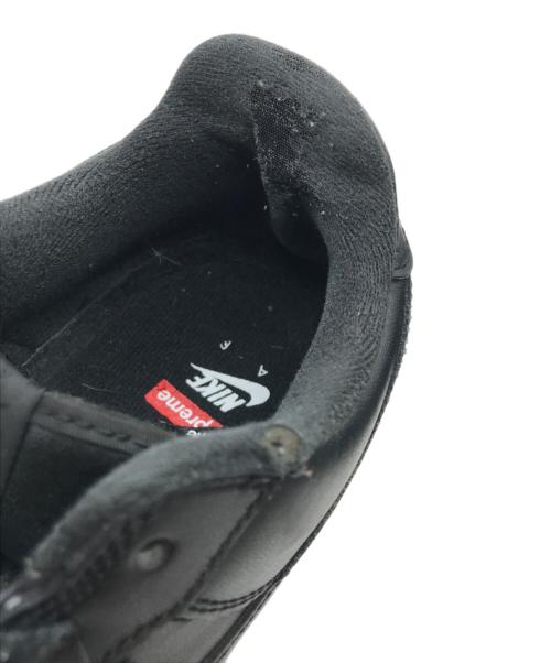 NIKE（ナイキ）NIKE (ナイキ) SUPREME (シュプリーム) Air Force 1 Low スニーカー ブラック サイズ:28の古着・服飾アイテム