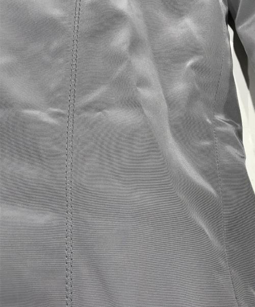 ARMANI COLLEZIONI（アルマーニ コレツィオーニ）ARMANI COLLEZIONI (アルマーニ コレツィオーニ) ライナー付きハーフコート グレー サイズ:50の古着・服飾アイテム