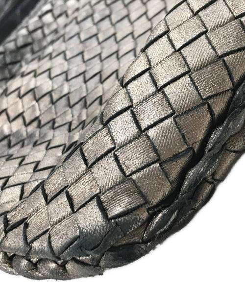 BOTTEGA VENETA（ボッテガベネタ）BOTTEGA VENETA (ボッテガベネタ) イントレチャートレザーハンドバッグ シルバーの古着・服飾アイテム