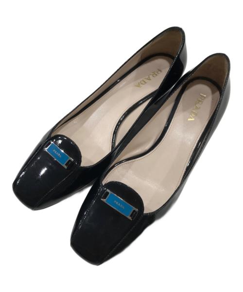 PRADA（プラダ）PRADA (プラダ) ロゴプレートパテントレザーパンプス ブラック サイズ:39の古着・服飾アイテム