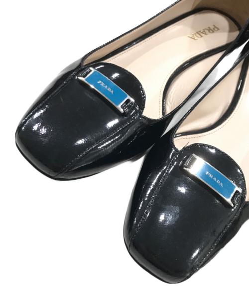 PRADA（プラダ）PRADA (プラダ) ロゴプレートパテントレザーパンプス ブラック サイズ:39の古着・服飾アイテム