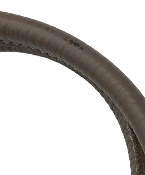 YOUNG & OLSEN The DRYGOODS STORE（ヤングアンドオルセン ザ ドライグッズストア）YOUNG & OLSEN The DRYGOODS STORE (ヤングアンドオルセン ザ ドライグッズストア) 別注ベルトレザーバッグ ブラウン 未使用品の古着・服飾アイテム