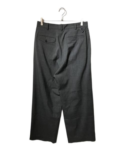 WHITE MOUNTAINEERING（ホワイトマウンテ二アニング）WHITE MOUNTAINEERING (ホワイトマウンテ二アニング) WOOL STRETCH 4 TUCK WIDE パンツ グレー サイズ:2の古着・服飾アイテム