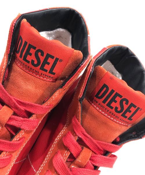 DIESEL（ディーゼル）DIESEL (ディーゼル) ハイカットスニーカー/カウレザーミッドカット レッド サイズ:US9/EUR42の古着・服飾アイテム