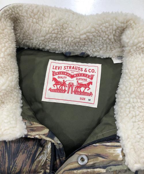 LEVI'S（リーバイス）LEVI'S (リーバイス) ダウンジャケット カーキ サイズ:Ｍの古着・服飾アイテム