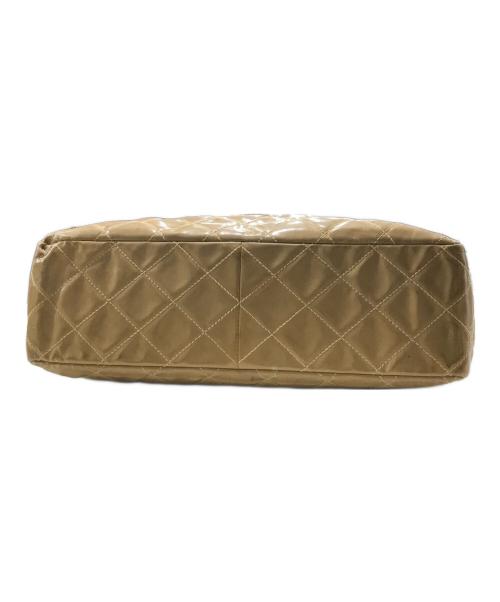 CHANEL（シャネル）CHANEL (シャネル) マトラッセ チェーンショルダーバッグ ベージュの古着・服飾アイテム