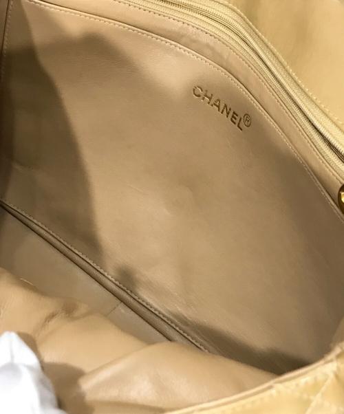 CHANEL（シャネル）CHANEL (シャネル) マトラッセ チェーンショルダーバッグ ベージュの古着・服飾アイテム
