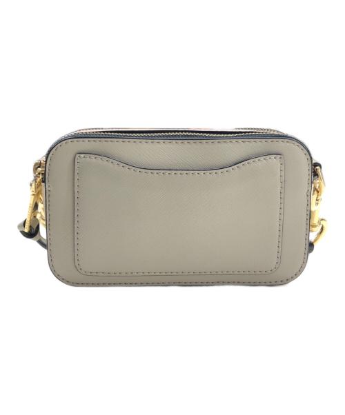 MARC JACOBS（マークジェイコブズ）MARC JACOBS (マークジェイコブズ) スナップショットショルダーバッグ ベージュ×ピンクの古着・服飾アイテム