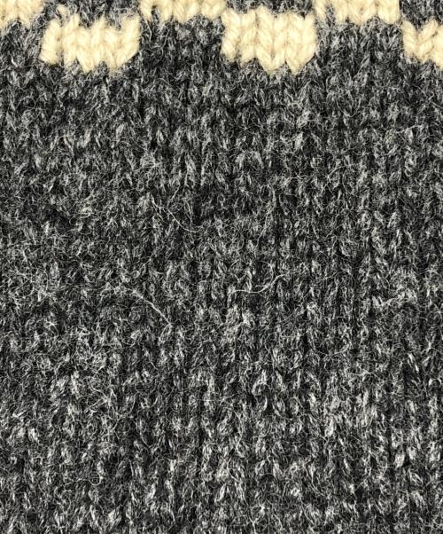 UNDERCOVER（アンダーカバー）UNDERCOVER (アンダーカバー) 有刺鉄線ニット グレー×レッド サイズ:表記なしの古着・服飾アイテム