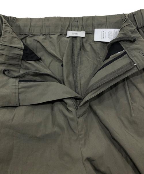 ATON（エイトン）ATON (エイトン) KYOTO TSURIZOME COTTON WIDE EAZY PANTS オリーブ サイズ:2の古着・服飾アイテム