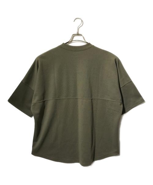 is-ness（イズネス）is-ness (イズネス) ステッチサークルラインカットソー/半袖シャツ カーキ サイズ:Lの古着・服飾アイテム