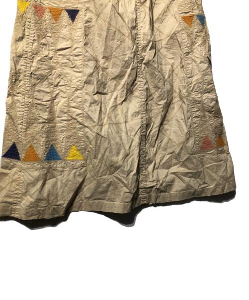 HaaT（ハート）Haat (ハート) 総柄刺繍スカート ベージュ サイズ:2の古着・服飾アイテム