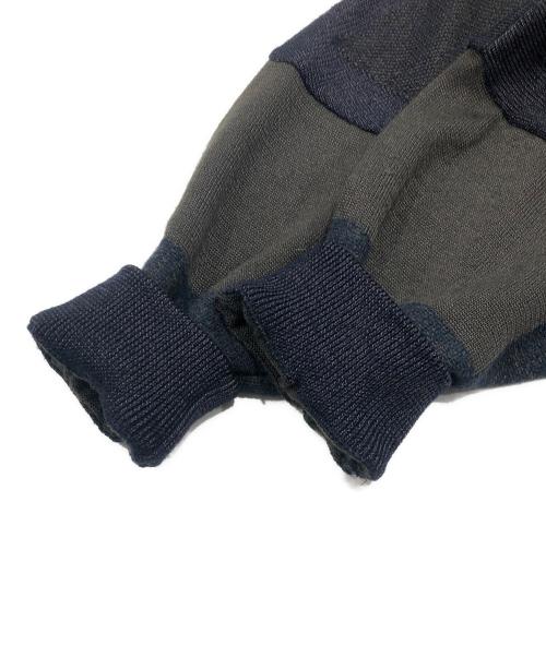 ISSEY MIYAKE（イッセイミヤケ）ISSEY MIYAKE (イッセイミヤケ) Vネックニット ネイビー×カーキ サイズ:2の古着・服飾アイテム