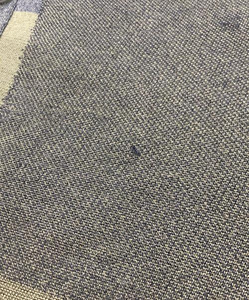 ISSEY MIYAKE（イッセイミヤケ）ISSEY MIYAKE (イッセイミヤケ) Vネックニット ネイビー×カーキ サイズ:2の古着・服飾アイテム